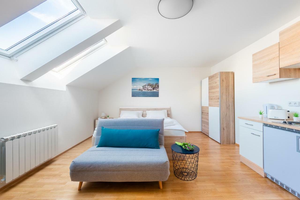 Ferdinand Apartment Prága Kültér fotó