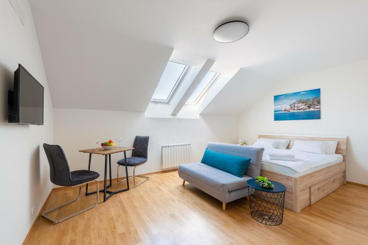 Ferdinand Apartment Prága Kültér fotó